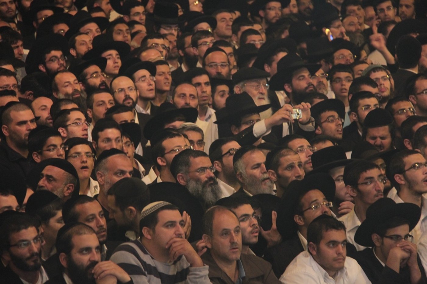 עצרת הרבבות לזכרו של הרב עובדיה • צפו