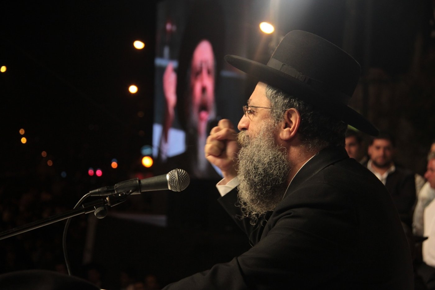 עצרת הרבבות לזכרו של הרב עובדיה • צפו