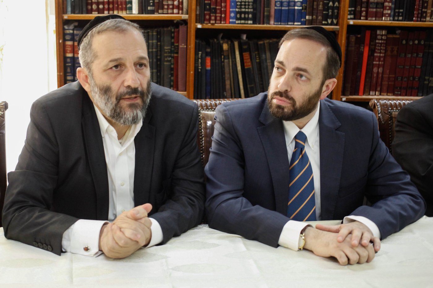 דרעי ואטיאס, ישי החרים.