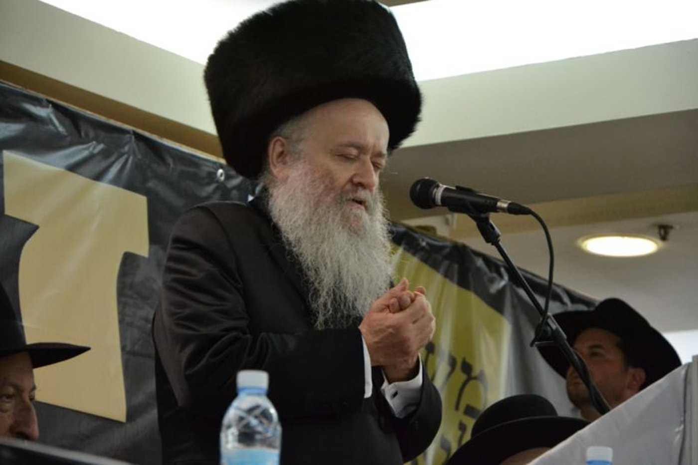 הגר"ח קנייבסקי על אנשי 'בני תורה': "משחקים באש"