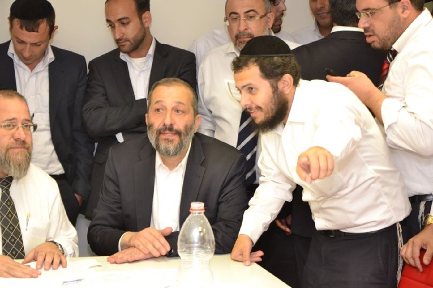 הקרב באלעד מגיע לישורת אחרונה: מאבק על כל קול