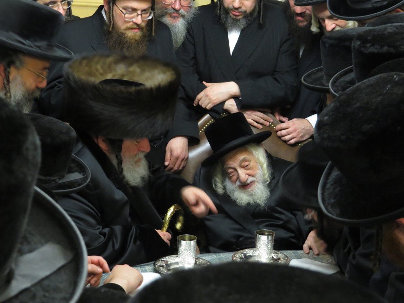 האדמו"ר מויז'ניץ ביקר אצל האדמו"ר מסקולען • גלריה