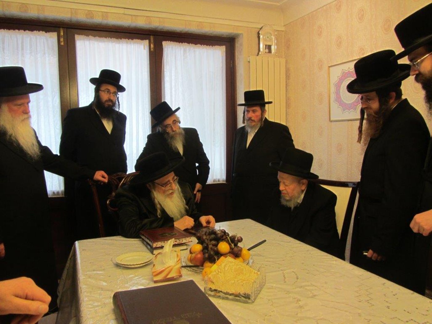 גלריה: ביקור הבזק של האדמו"ר מצאנז במנצ'סטר