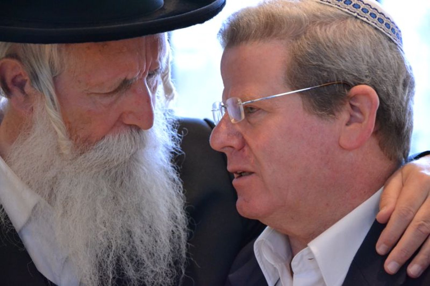 הרב יצחק יוסף תוקף את אישור הרפורמה בנישואין