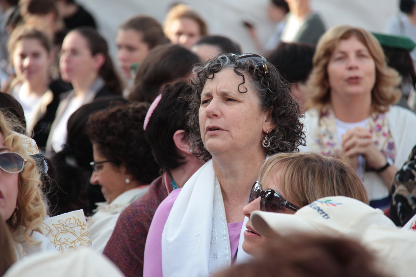 'נשות הכותל' הקדימו את בואן והשתלטו על הרחבה