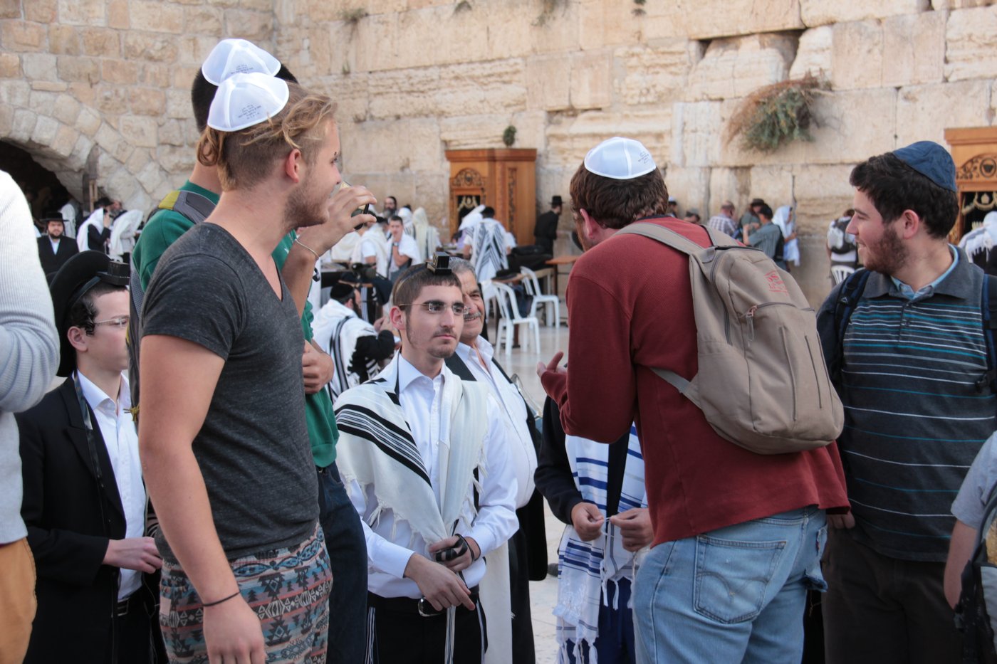 'נשות הכותל' הקדימו את בואן והשתלטו על הרחבה