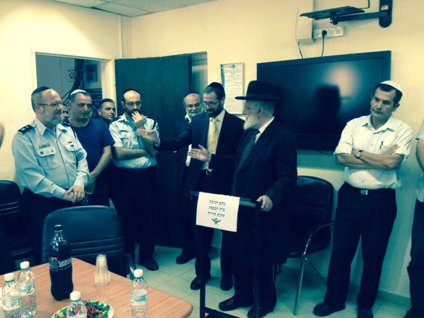 גאב"ד 'העדה' הורה והעציר שוחרר לליל הסדר
