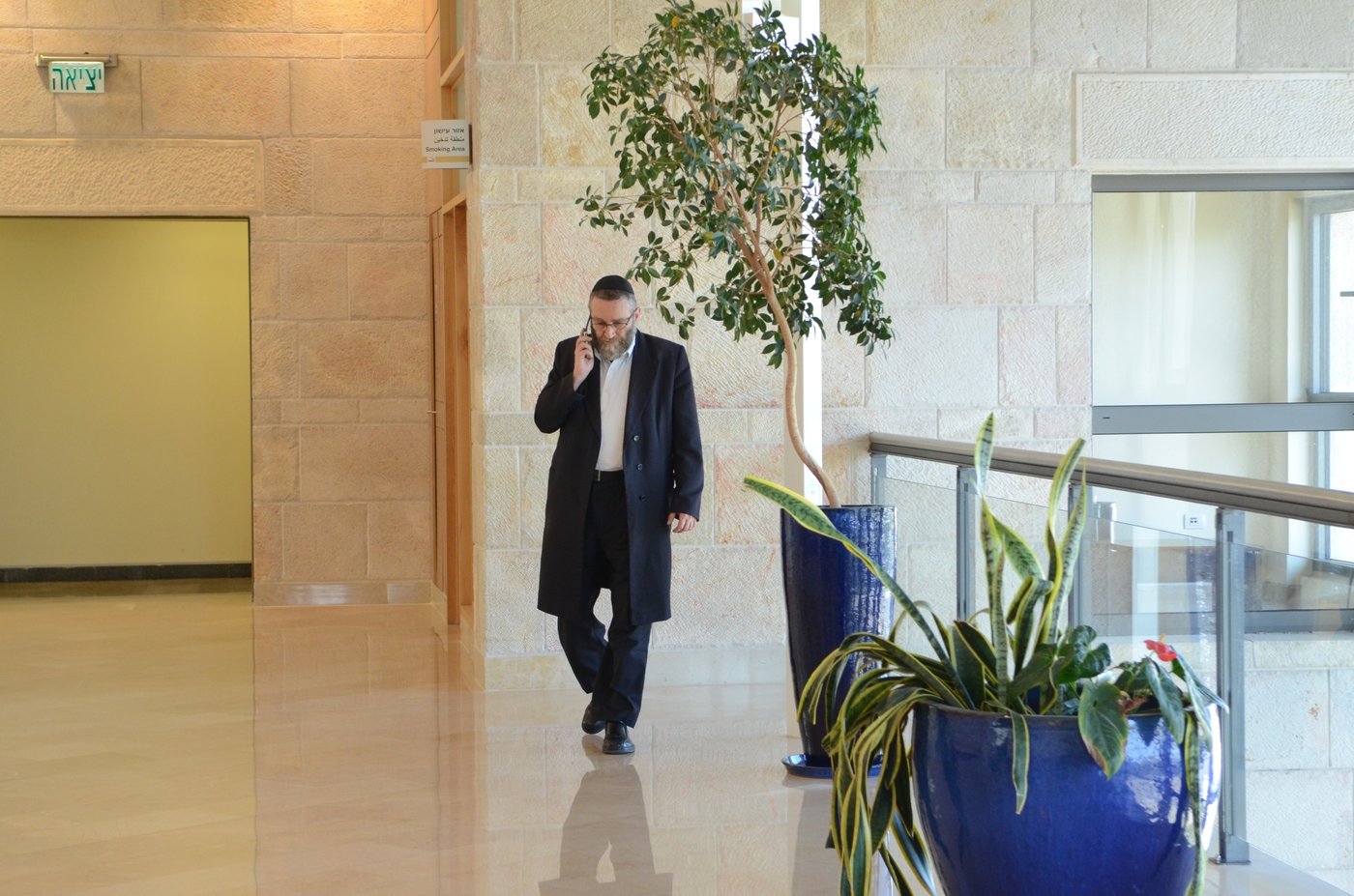 דיון סוער בועדת הפנים על הזיופים בבית שמש:"אתה לא ראש העיר, אתה נוכל"