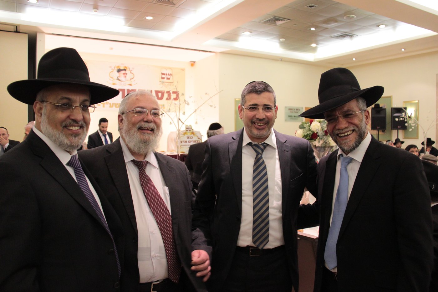 ש"ס מתייצבת מאחורי הרב אברג'ל: "מחזקים את ידיו"