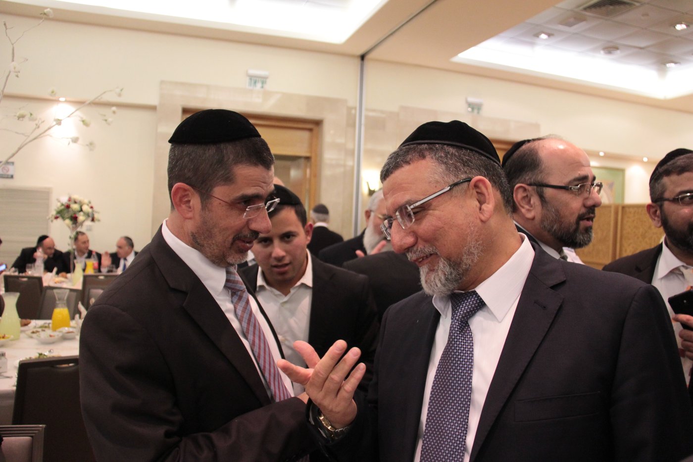 ש"ס מתייצבת מאחורי הרב אברג'ל: "מחזקים את ידיו"