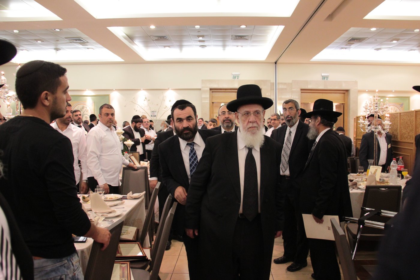 ש"ס מתייצבת מאחורי הרב אברג'ל: "מחזקים את ידיו"