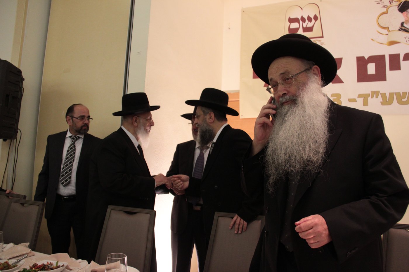 ש"ס מתייצבת מאחורי הרב אברג'ל: "מחזקים את ידיו"