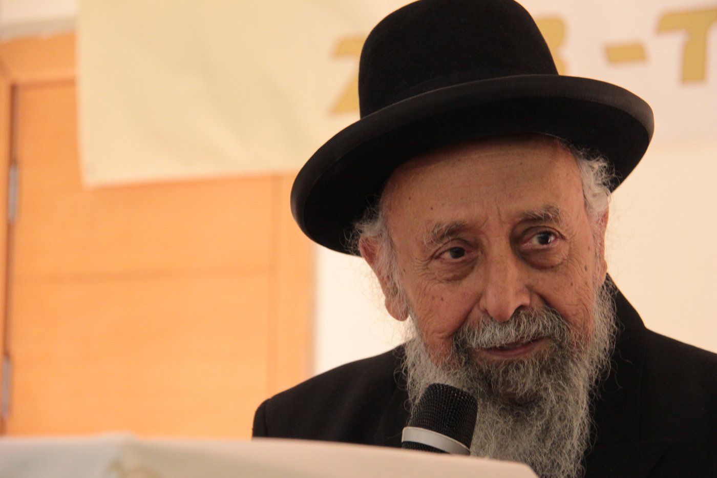 ש"ס מתייצבת מאחורי הרב אברג'ל: "מחזקים את ידיו"