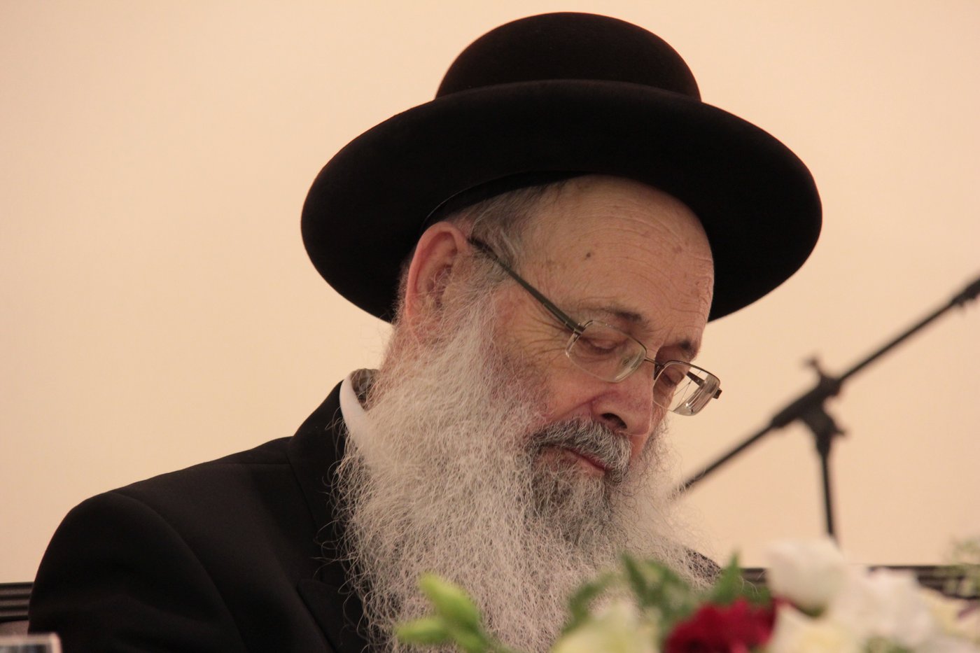 ש"ס מתייצבת מאחורי הרב אברג'ל: "מחזקים את ידיו"