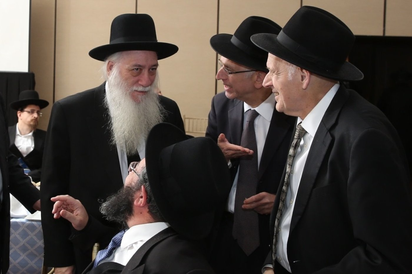 צפו: הדינר המסורתי בניו יורק לטובת ישיבת פוניבז'