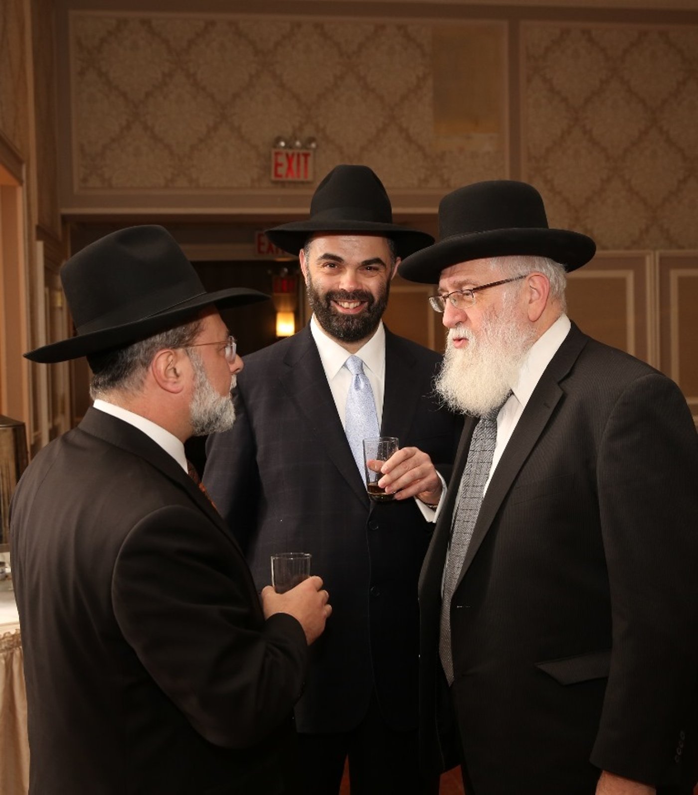 צפו: הדינר המסורתי בניו יורק לטובת ישיבת פוניבז'