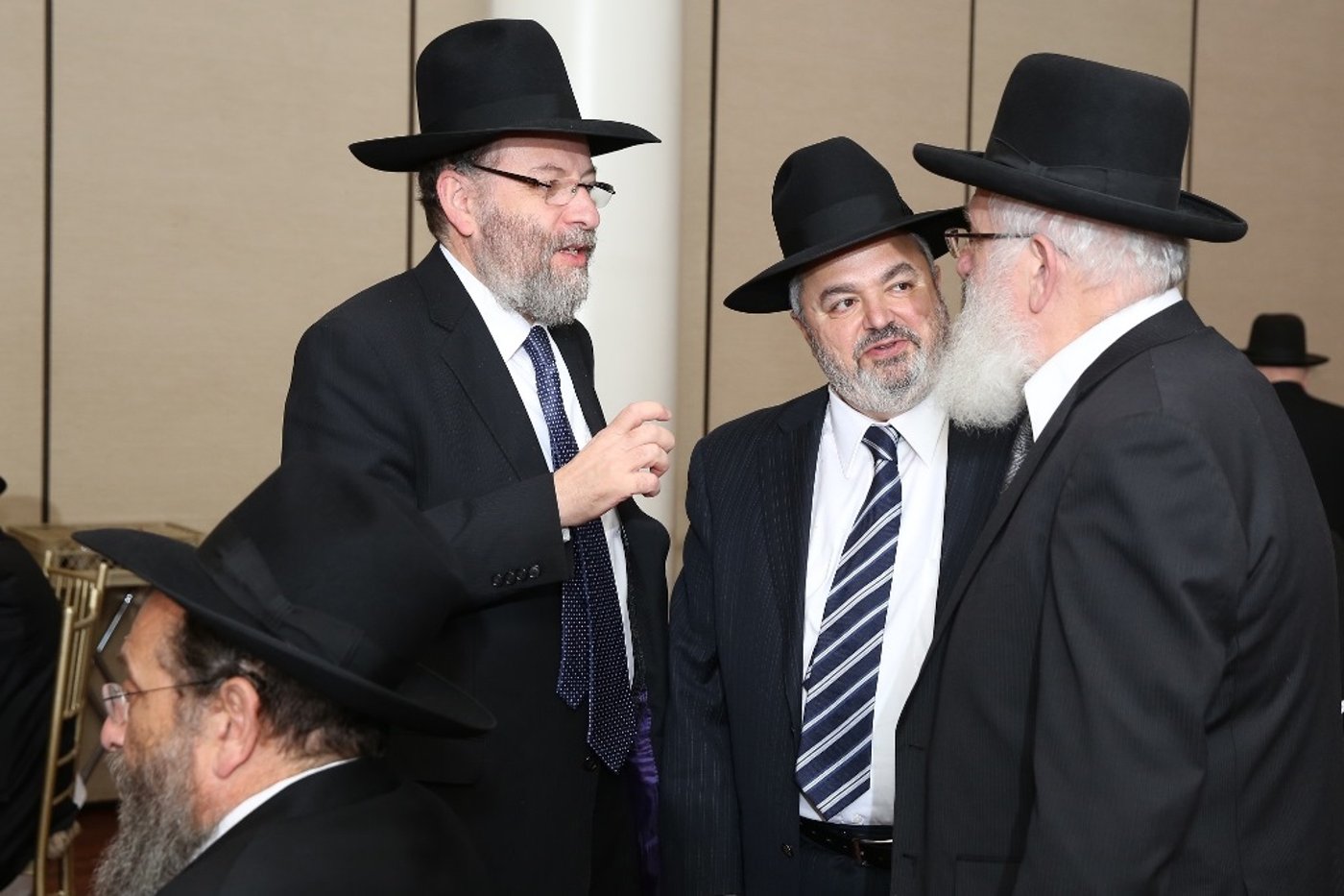 צפו: הדינר המסורתי בניו יורק לטובת ישיבת פוניבז'