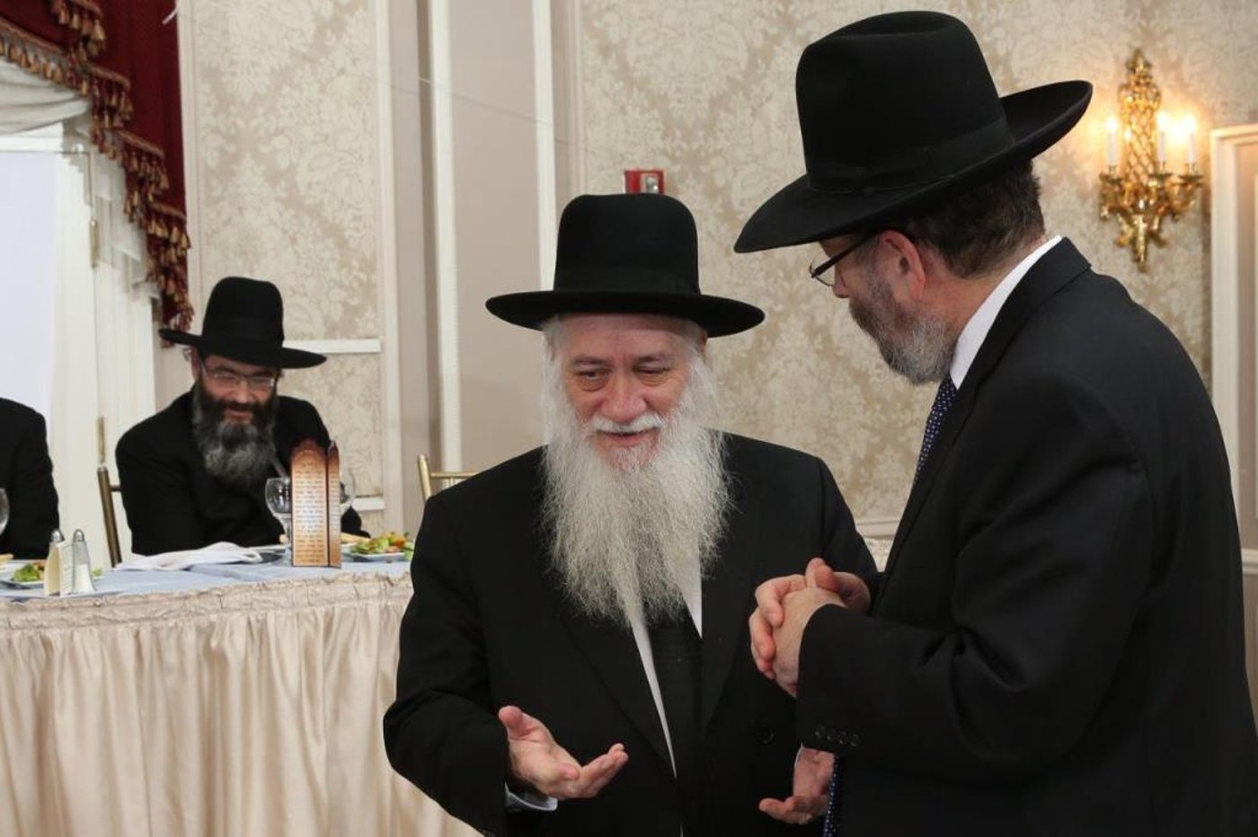 צפו: הדינר המסורתי בניו יורק לטובת ישיבת פוניבז'