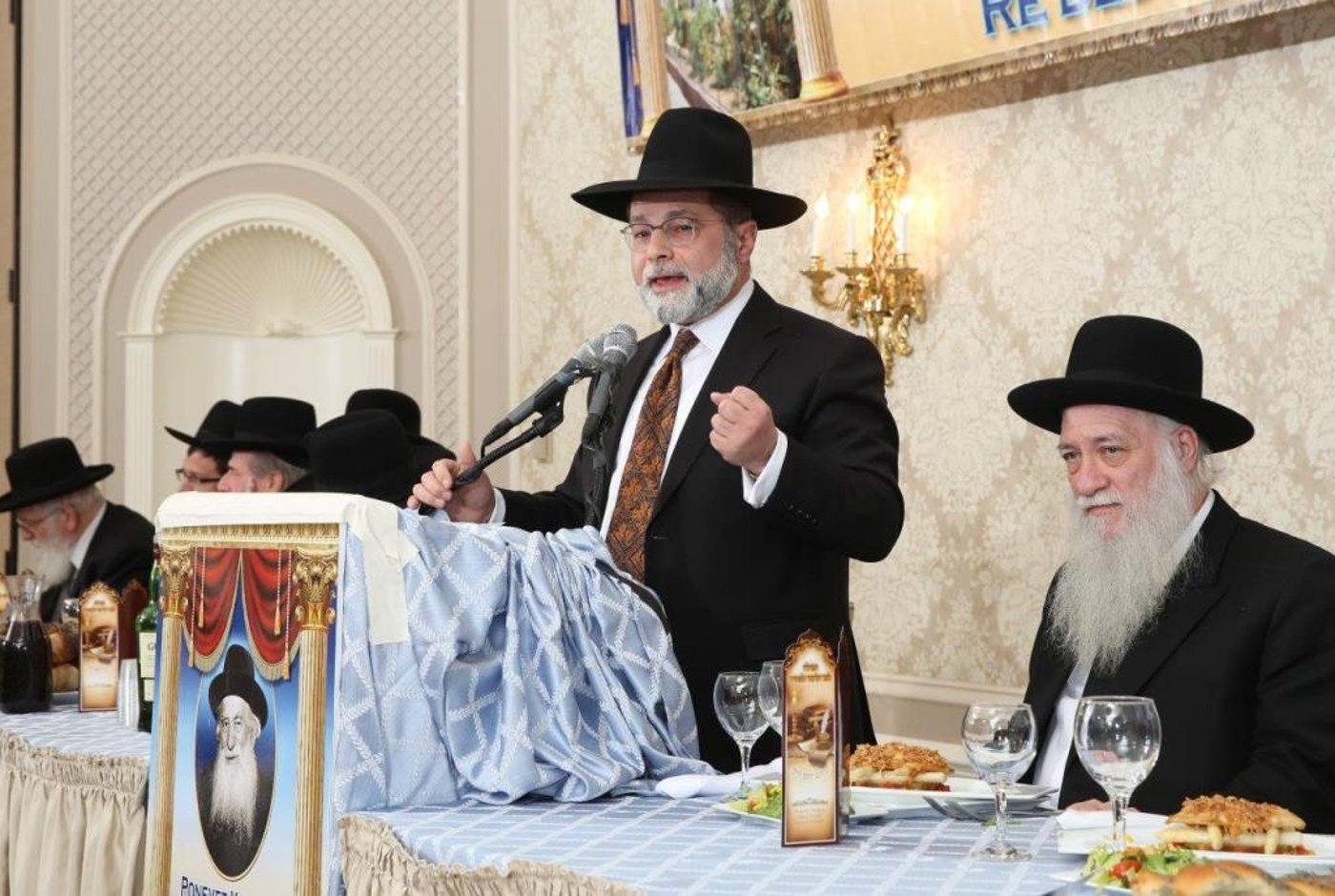 צפו: הדינר המסורתי בניו יורק לטובת ישיבת פוניבז'