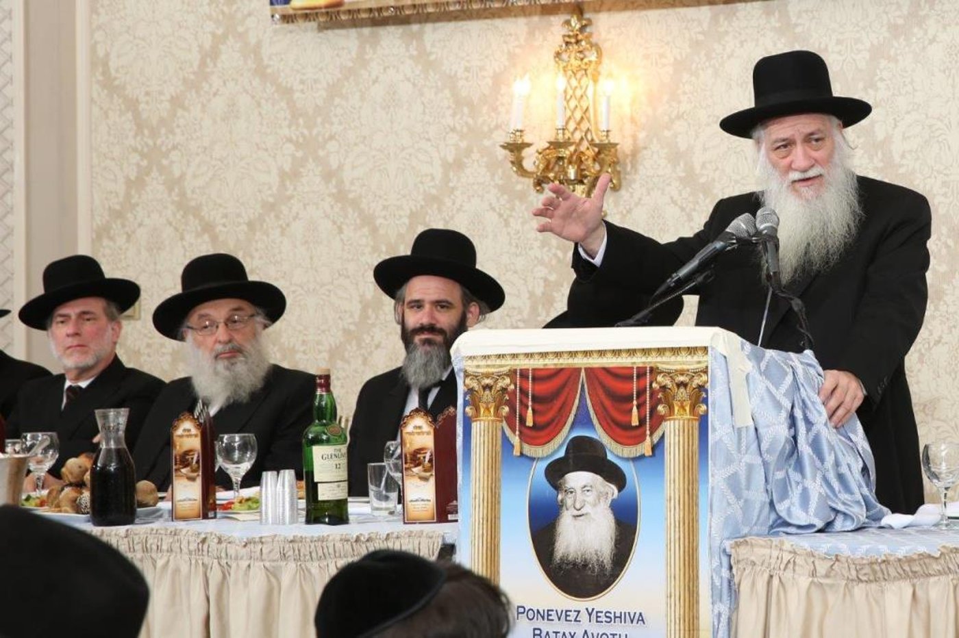 צפו: הדינר המסורתי בניו יורק לטובת ישיבת פוניבז'