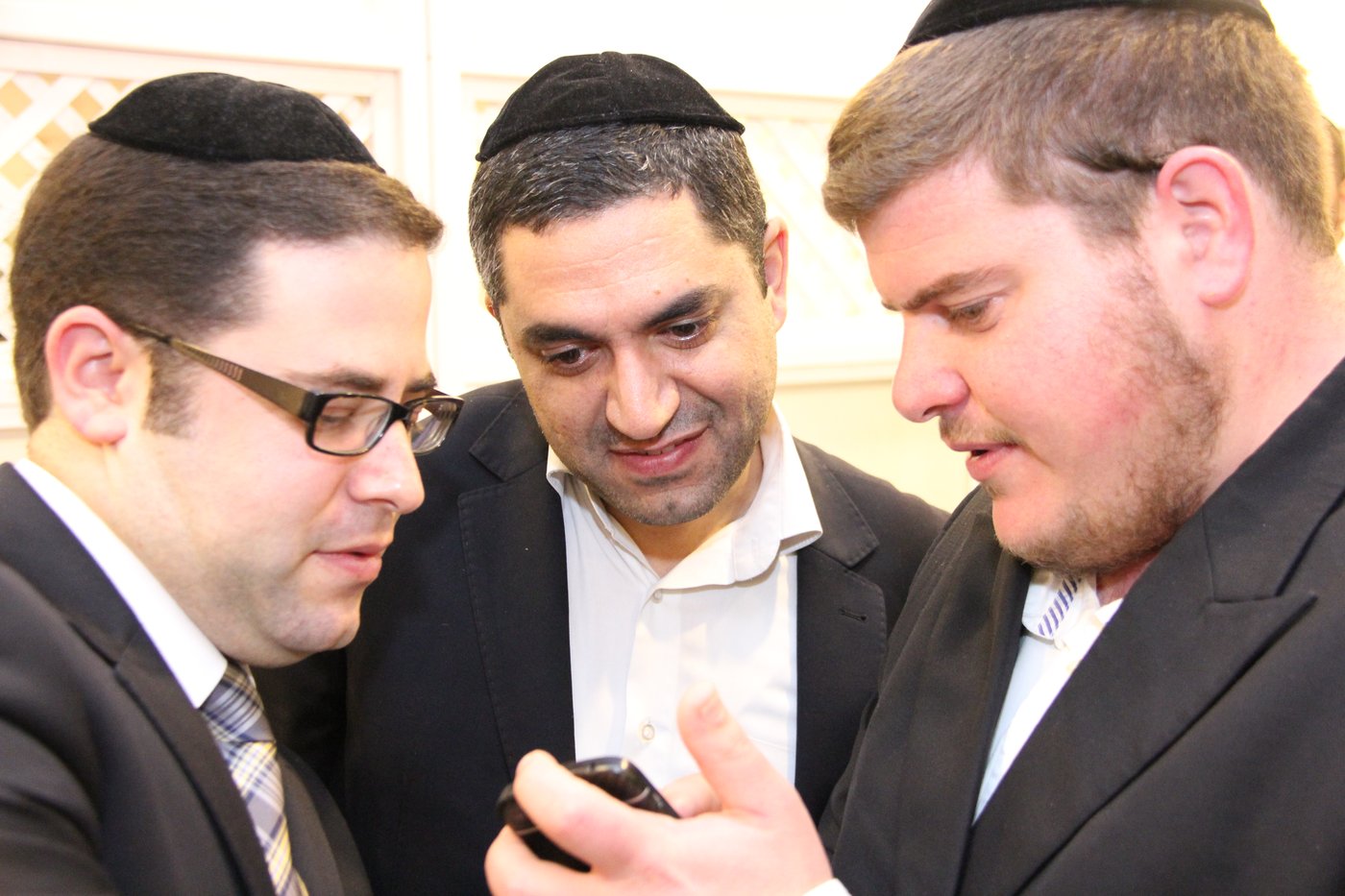 יקי אדמקר התארס, הברנז'ה התייצבה לאחל מזל טוב
