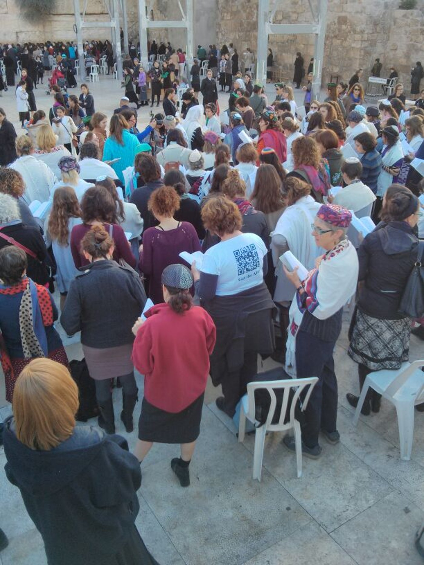 למרות הבקשות: נשות הפרובוקציה הגיעו לכותל