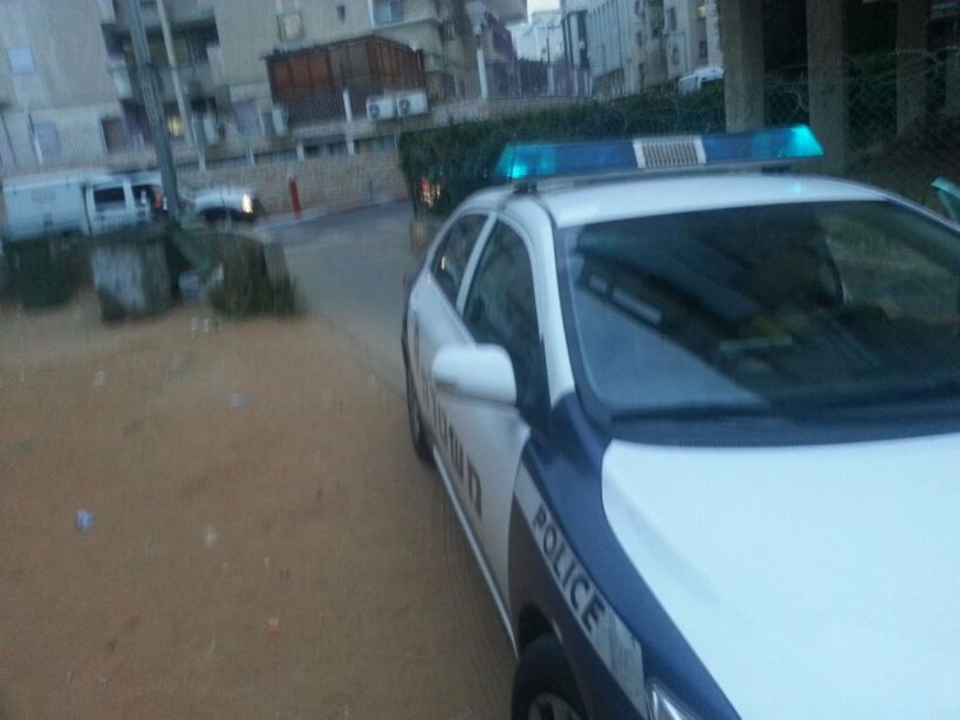 בני ברק: רימון בכניסה לבניין מגורים