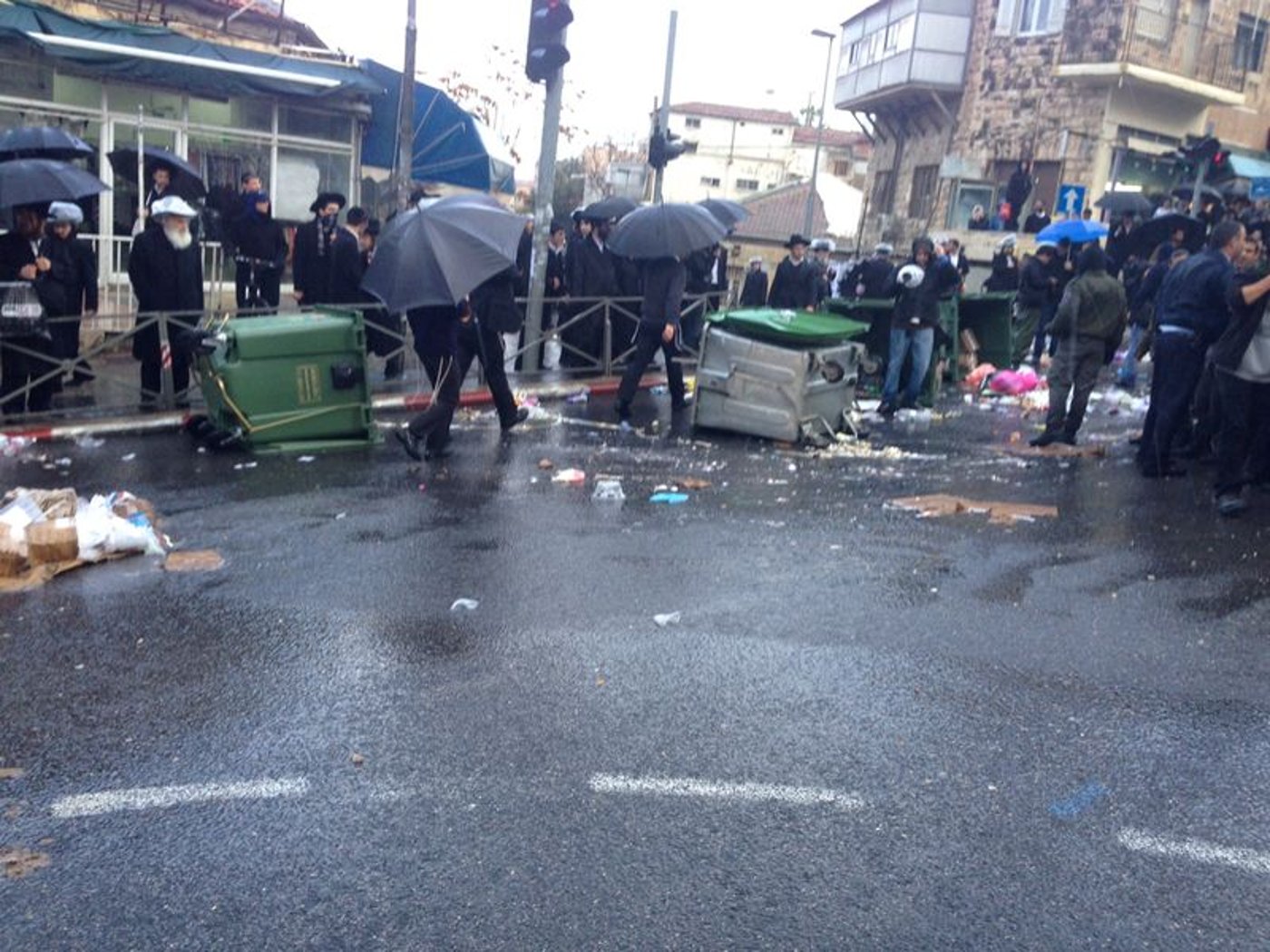 כיכר השבת: הפגנה על כליאת תלמיד הישיבה שלא התייצב בצה"ל