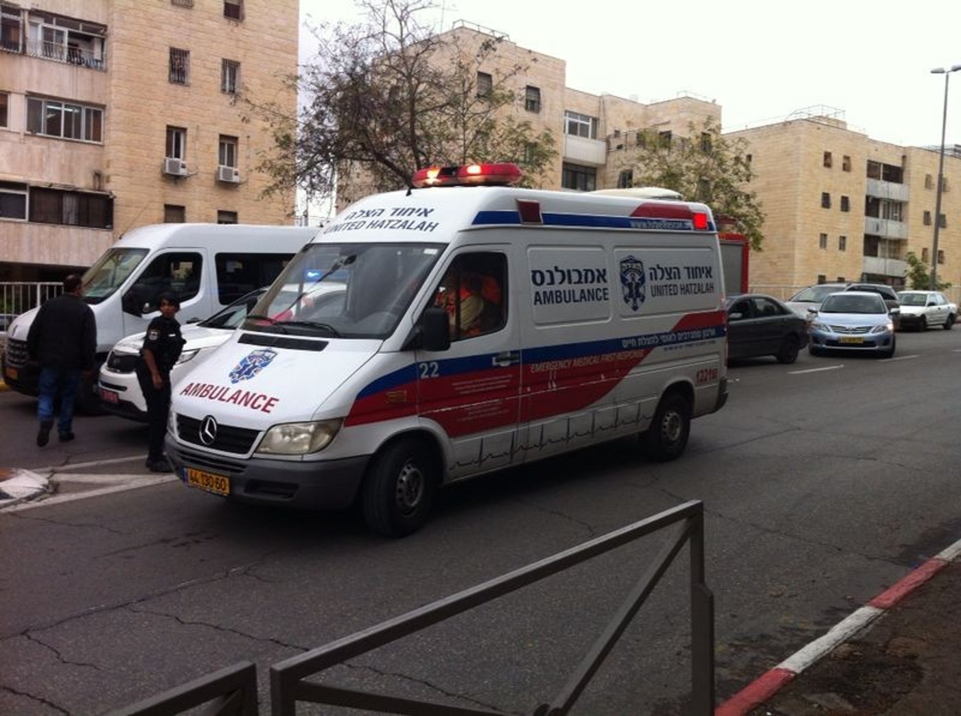 הר נוף: דירה נשרפה, שבעה נפגעו משאיפת עשן