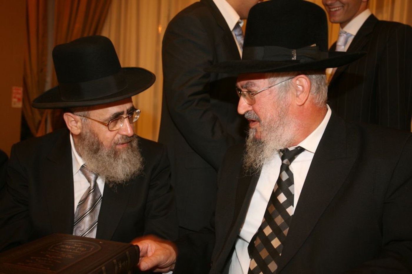 עם הראשל"צ הקגאון רבי יצחק יוסף