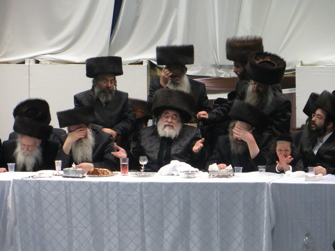 האדמו"ר מויז'ניץ בלונדון • גלריה