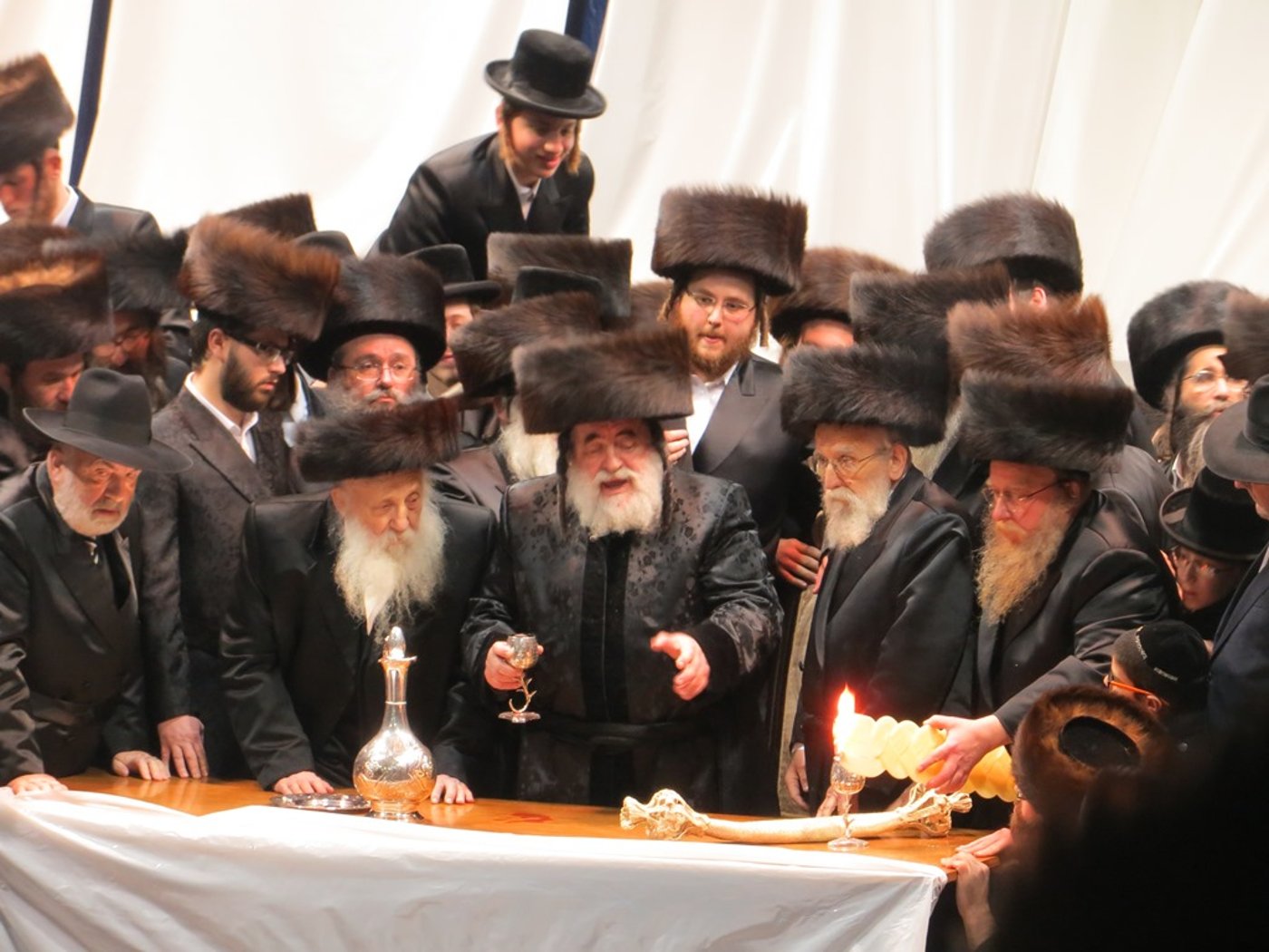 האדמו"ר מויז'ניץ בלונדון • גלריה