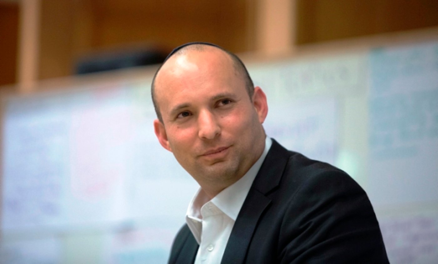32 ימים בחו"ל. השר נפתלי בנט