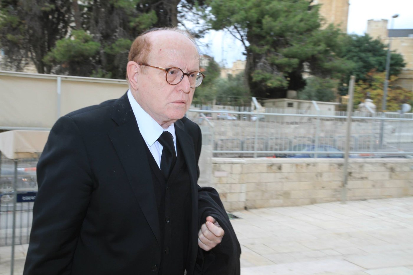 עו"ד יעקב וינרוט מגיע לבית המשפט, הבוקר
