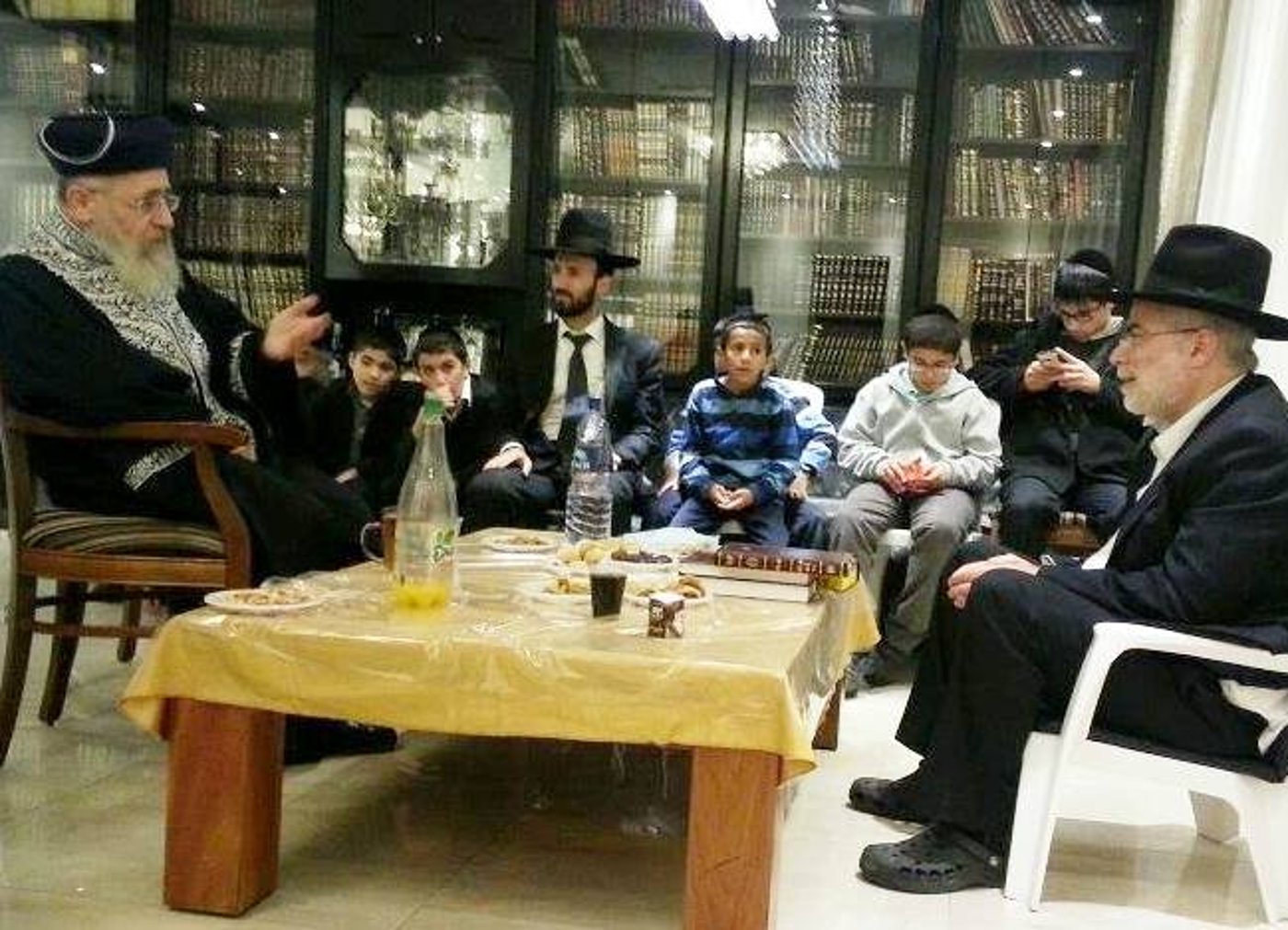 הראש"ל בניחום אבלים אצל בניזרי