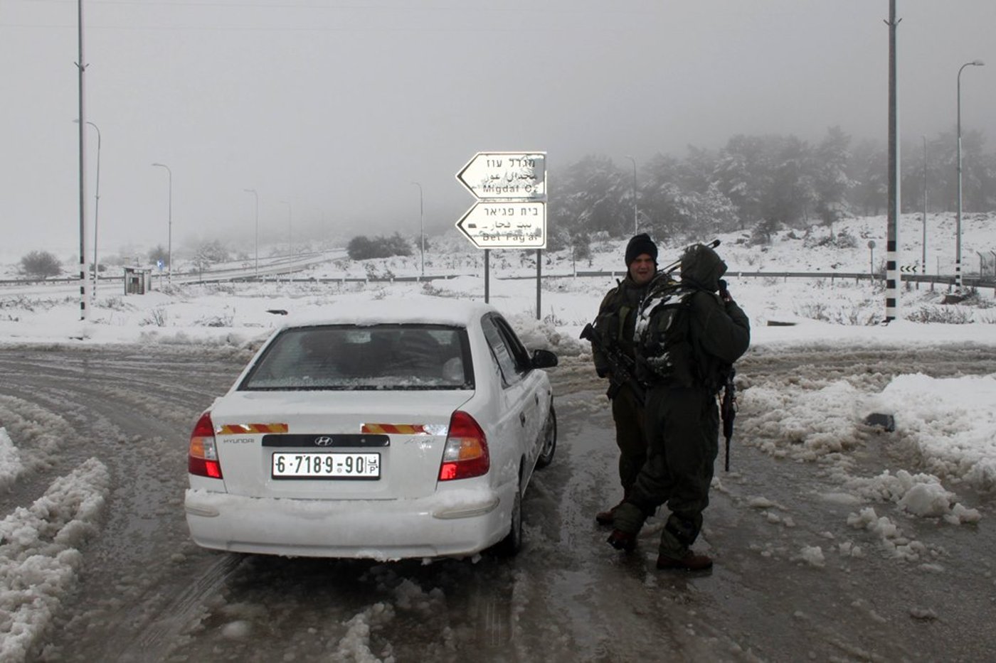 שלג בבירה: כביש 1 נסגר לתנועה, מחר אין לימודים