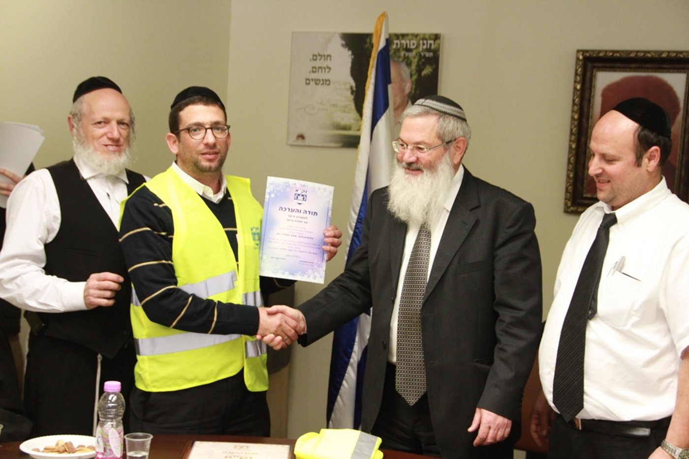 מתנדב חדש בזק"א: סגן שר הדתות אלי בן דהן