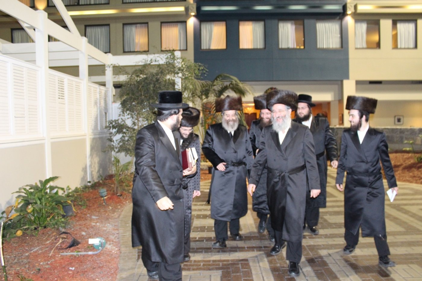 האדמו"ר מסאדיגורא בשבת בקונטיקט בארה"ב