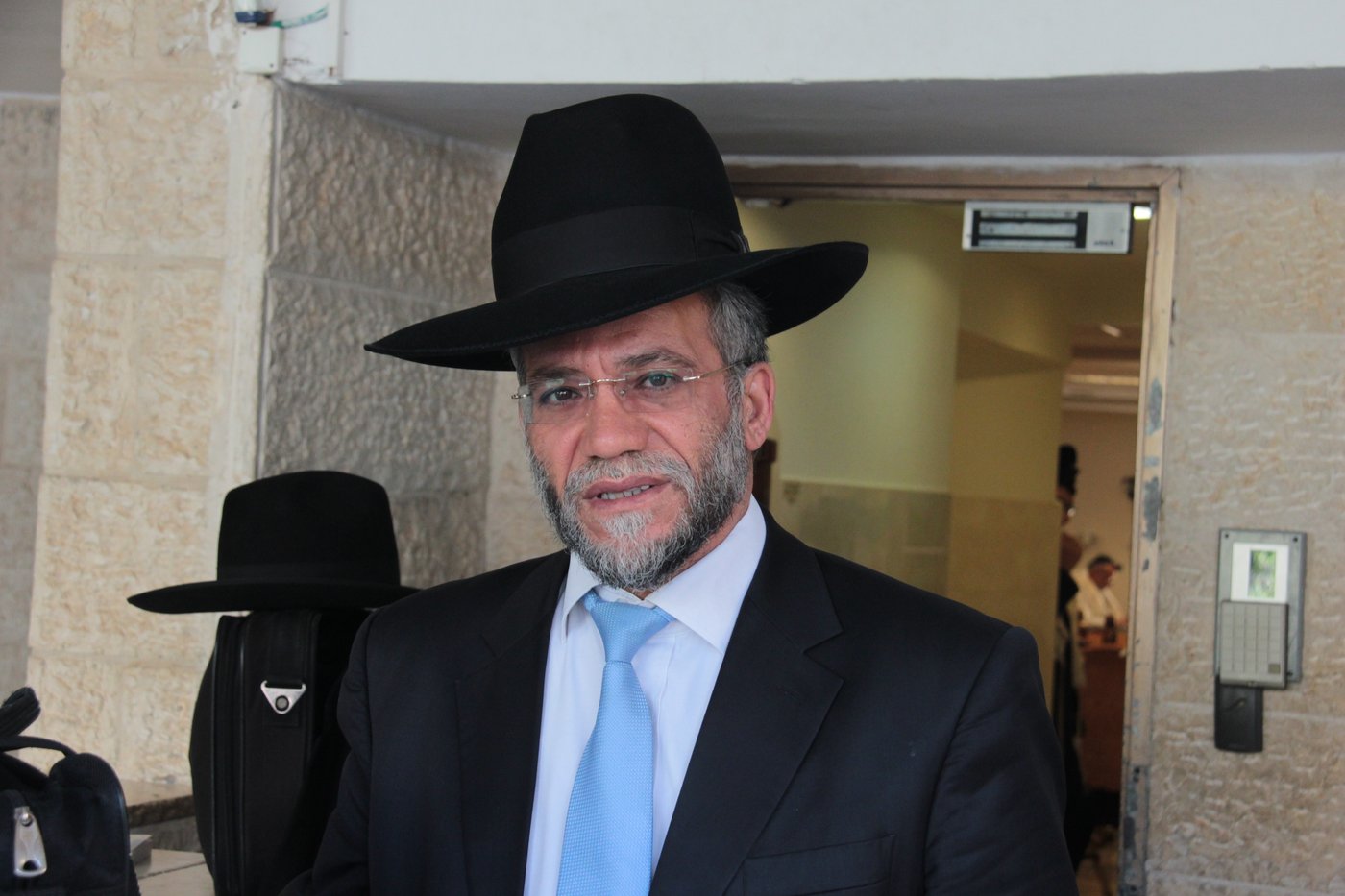 קריספל: הציעו לדיין כסף בתמורה לעריקה