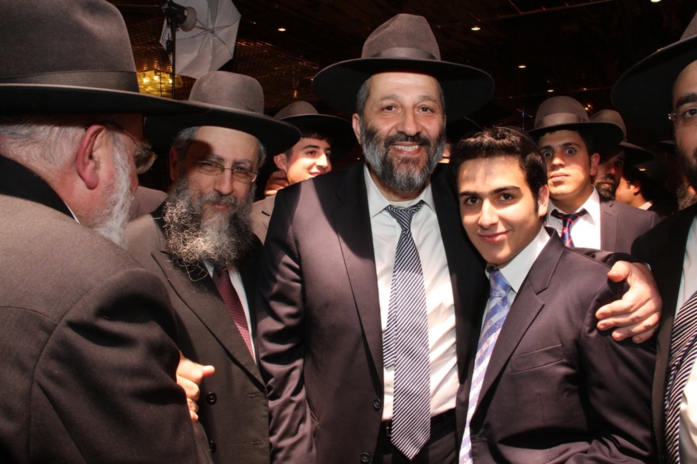 גלריה: חתונת בן הרב אליהו כהן