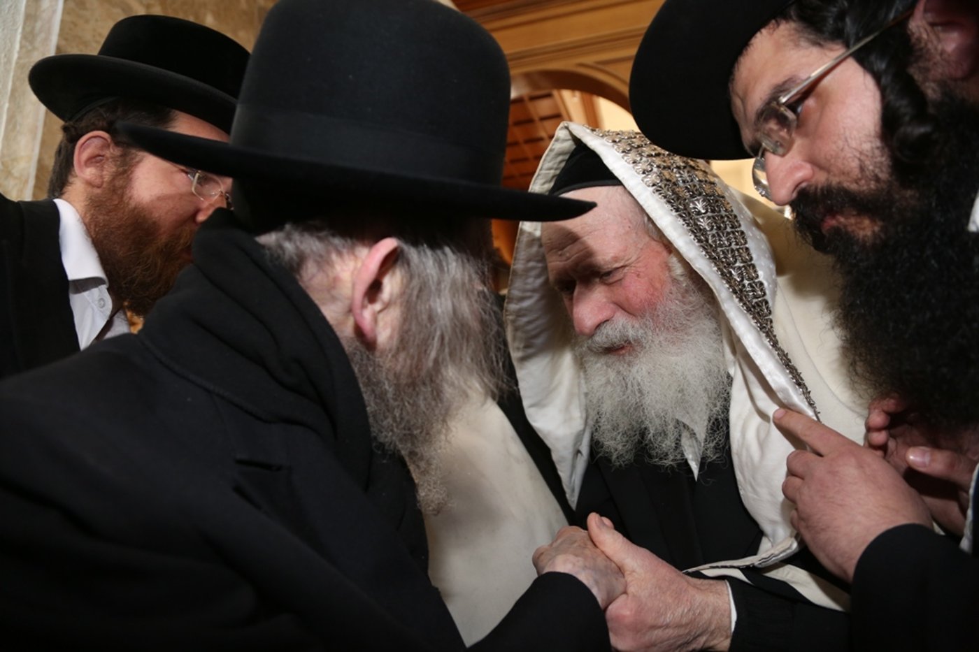 הרב שטיינמן ביקר בישיבה הגדולה ביסודות • צפו בגלריה