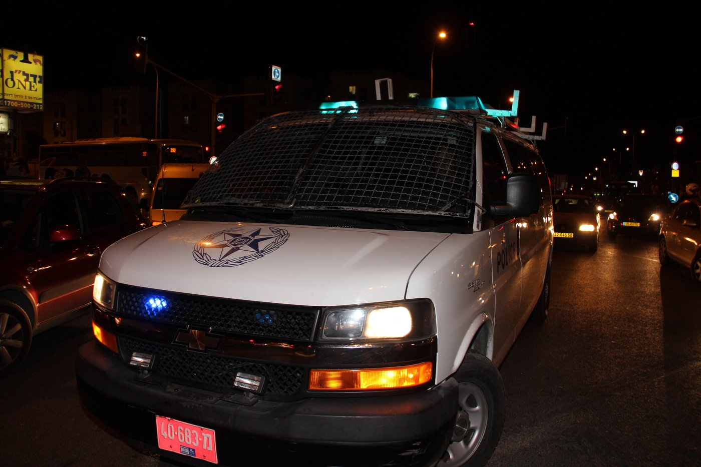 המצור על ציון הגר"ע יוסף: כך נבלמו המתפללים • צפו