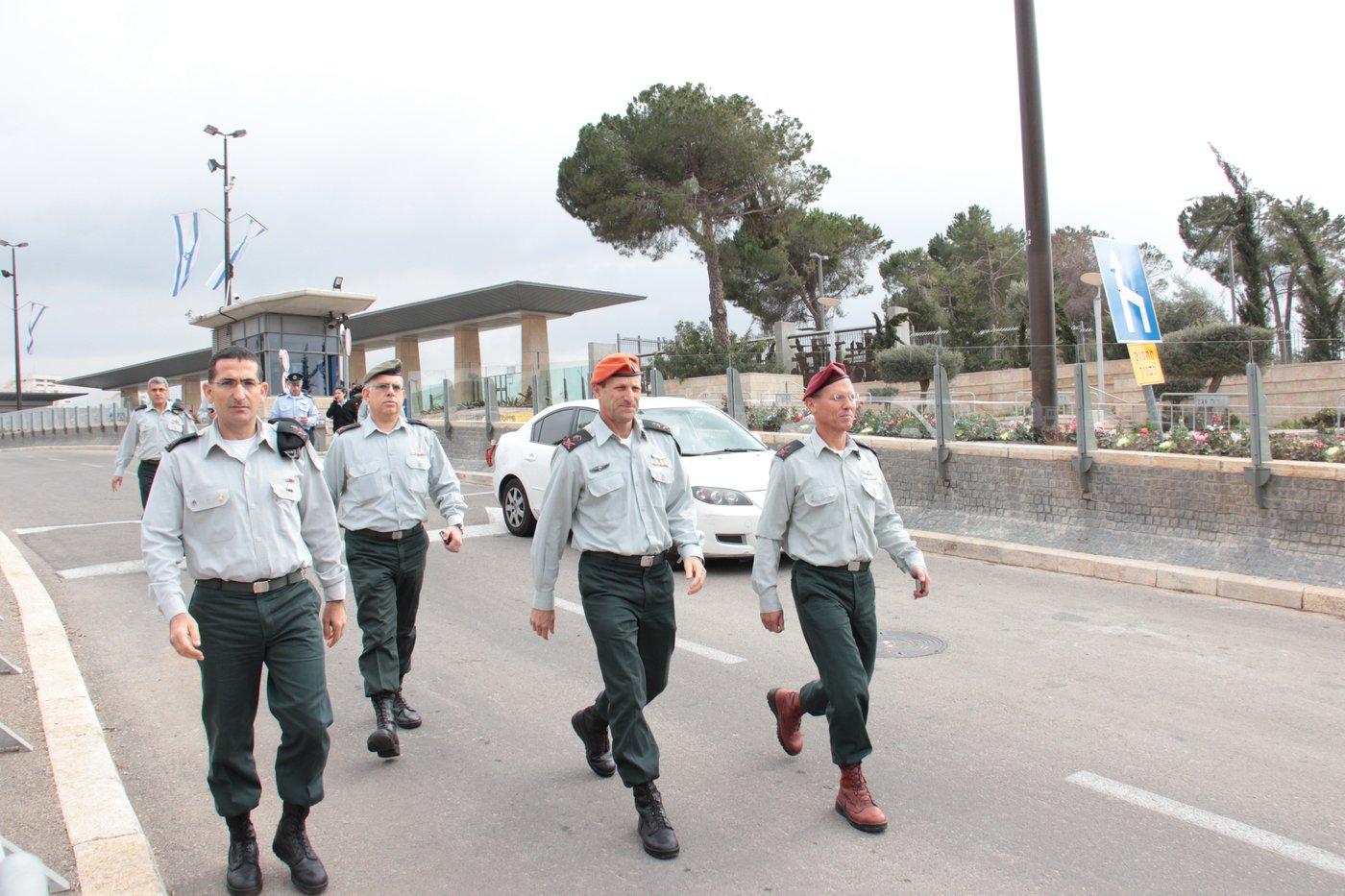 אלופי צה"ל, הבוקר