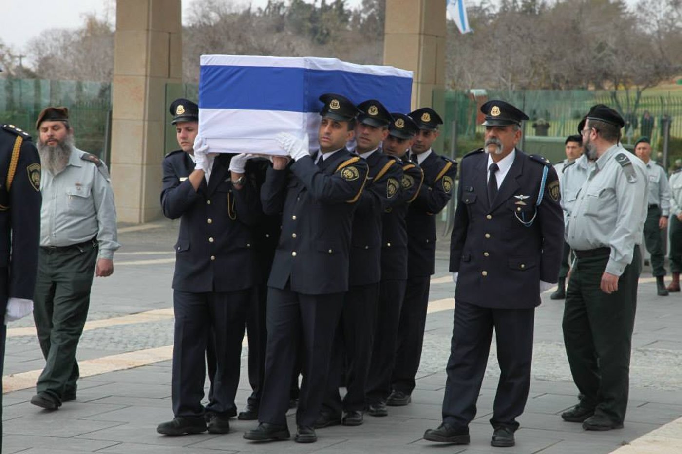נפרדים מאריאל שרון • גלריה