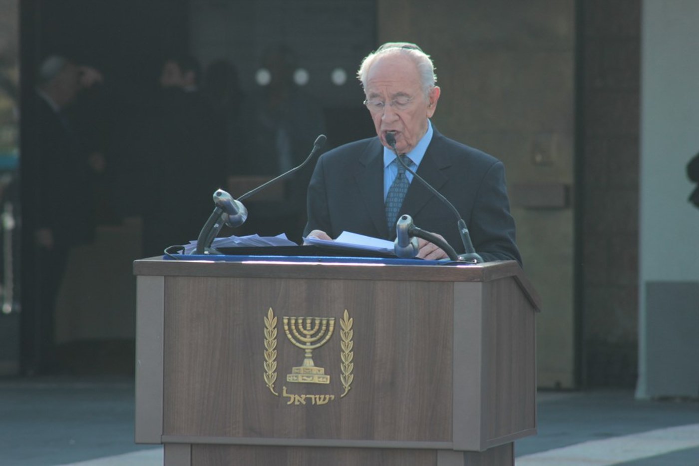 האשכבה: הרבנים הראשיים נשאו תפילה בשירת הזמרת