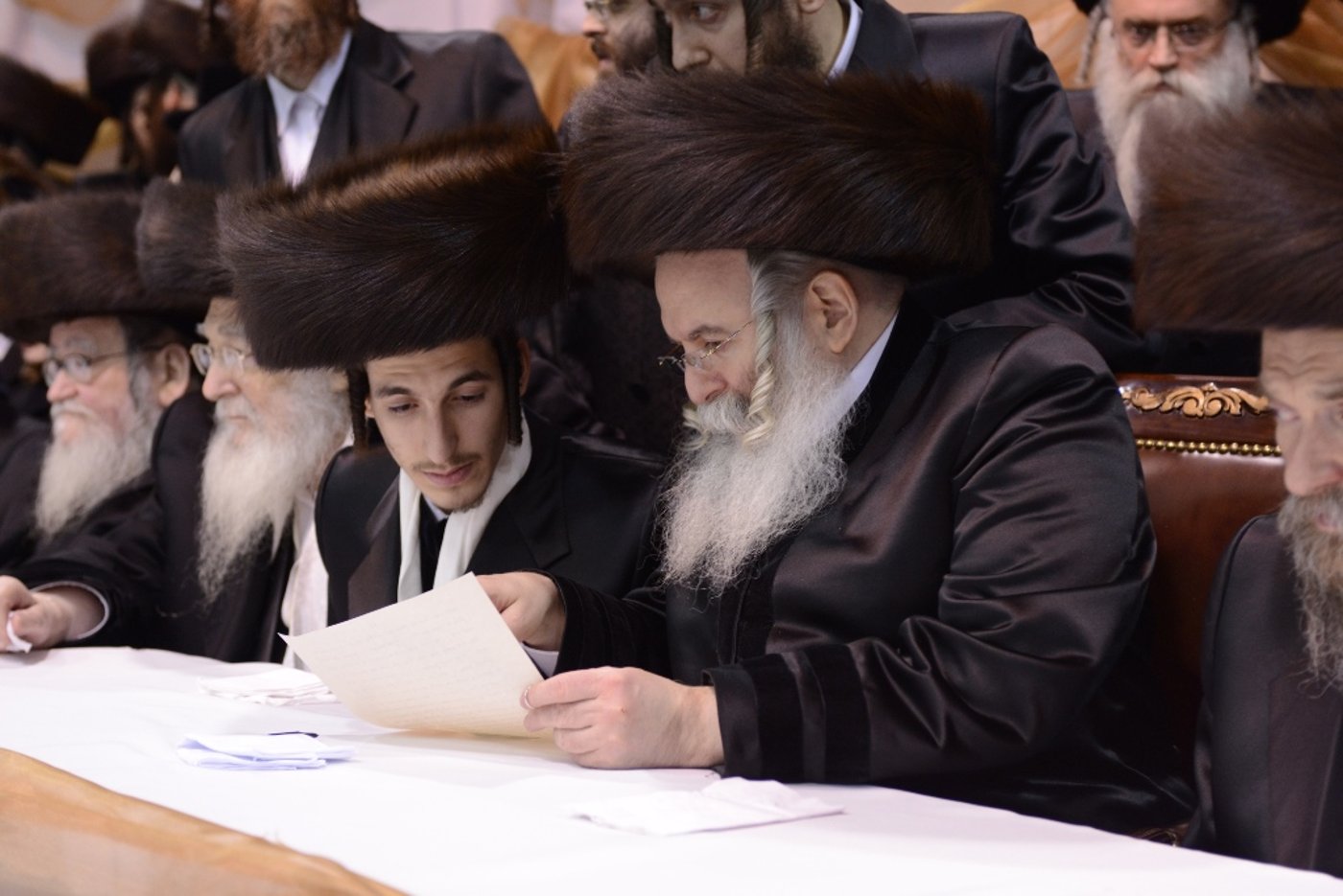 תיעוד ענק: חתונת בת הרבי מבאבוב