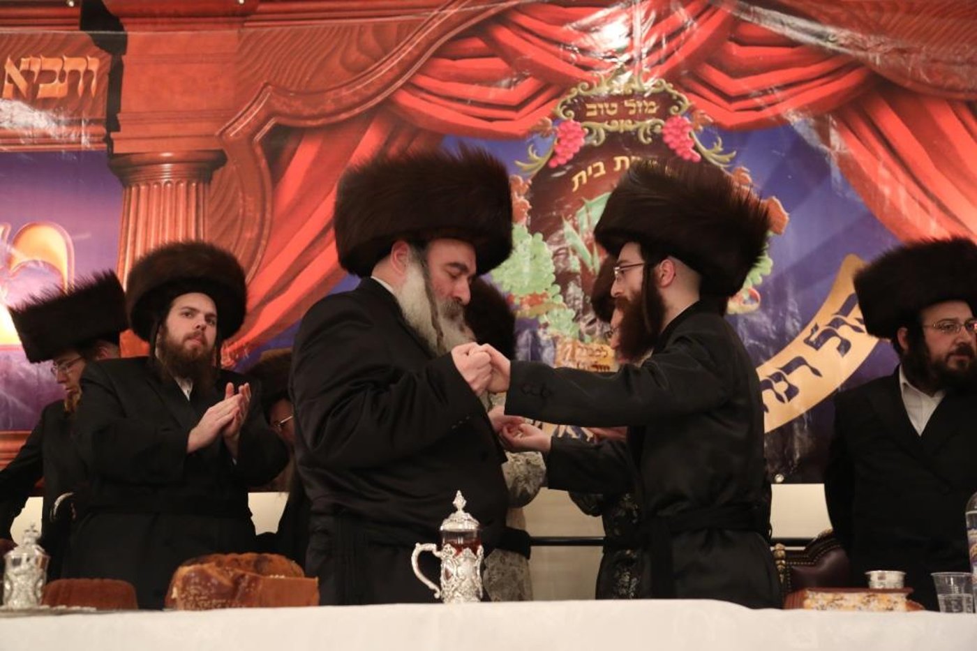 בורו פארק: אדמו"רים ורבנים בפארשפיל לבן האדמו"ר • גלריה