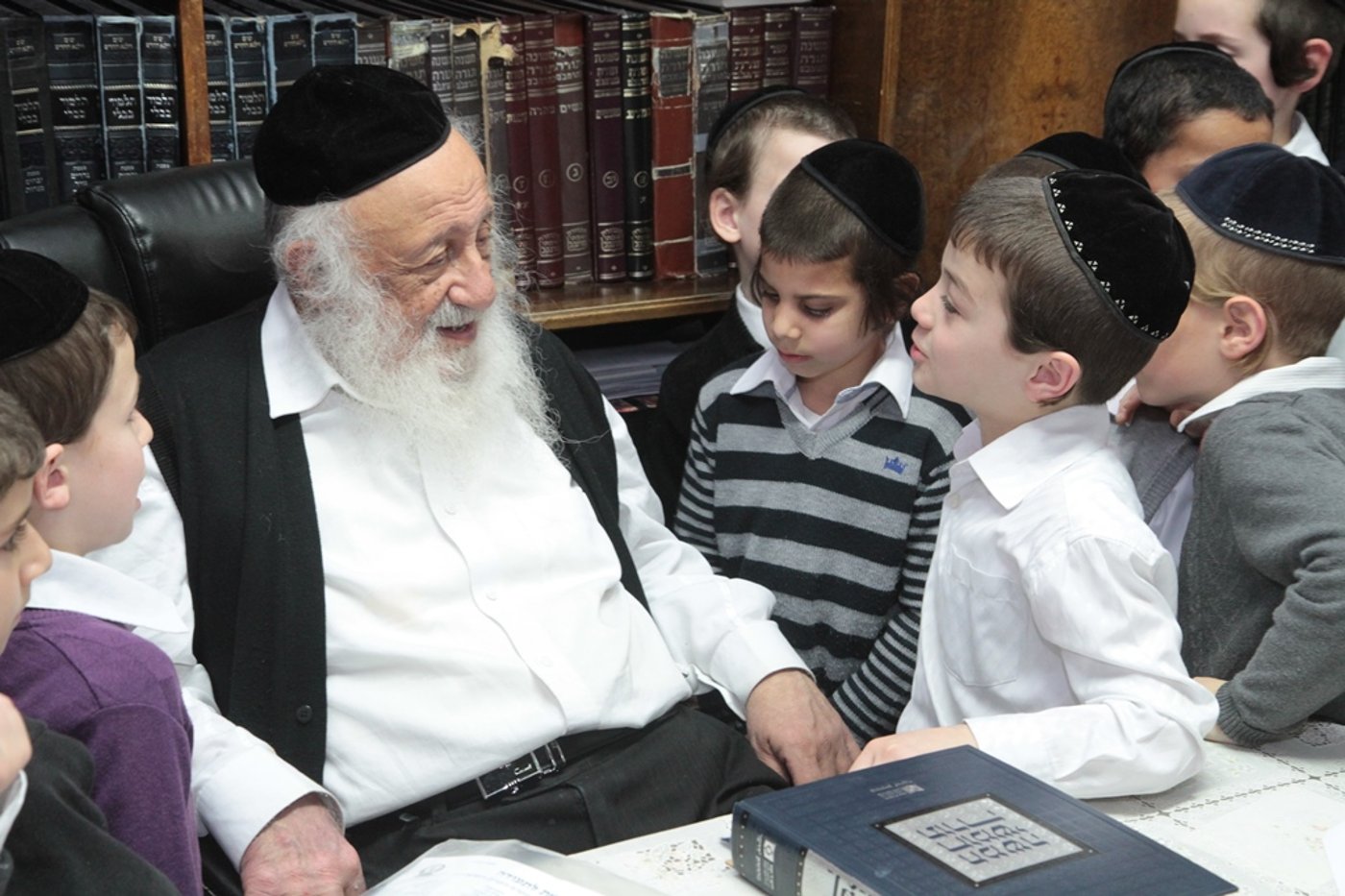 מבית שמש לבתי גדולי ישראל  בבני-ברק • תיעוד