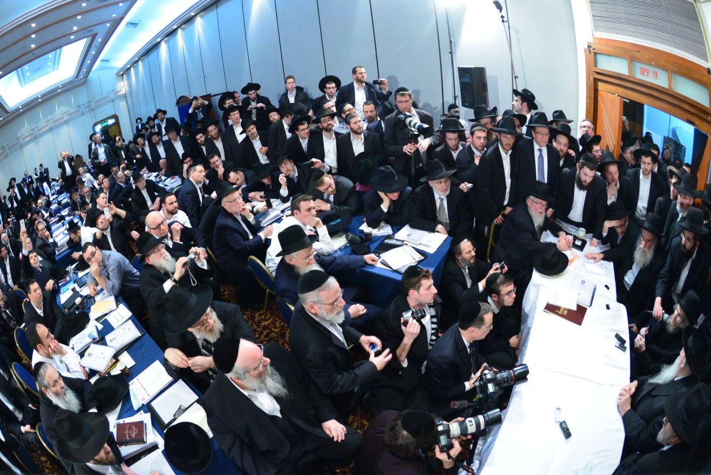 הגראי"ל שטיינמן: "ללא תורה הבריאה תגיע למצב של חורבן"
