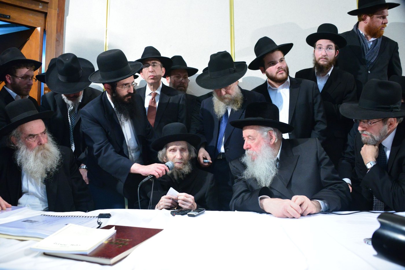 הגראי"ל שטיינמן: "ללא תורה הבריאה תגיע למצב של חורבן"